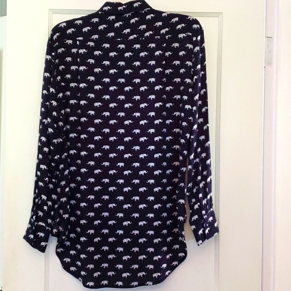 Blouse with elephant print - Picture 3 of 3
